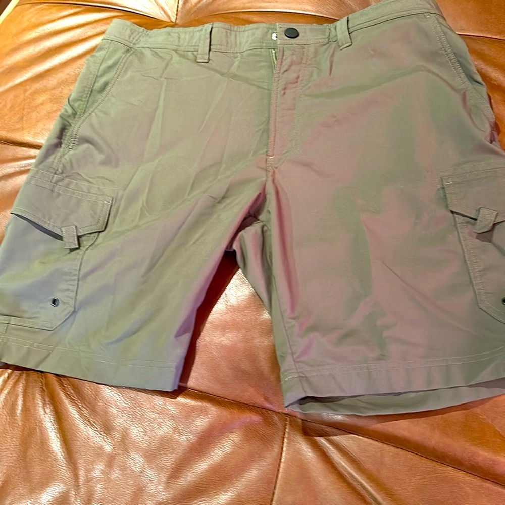 Men’s casual shorts